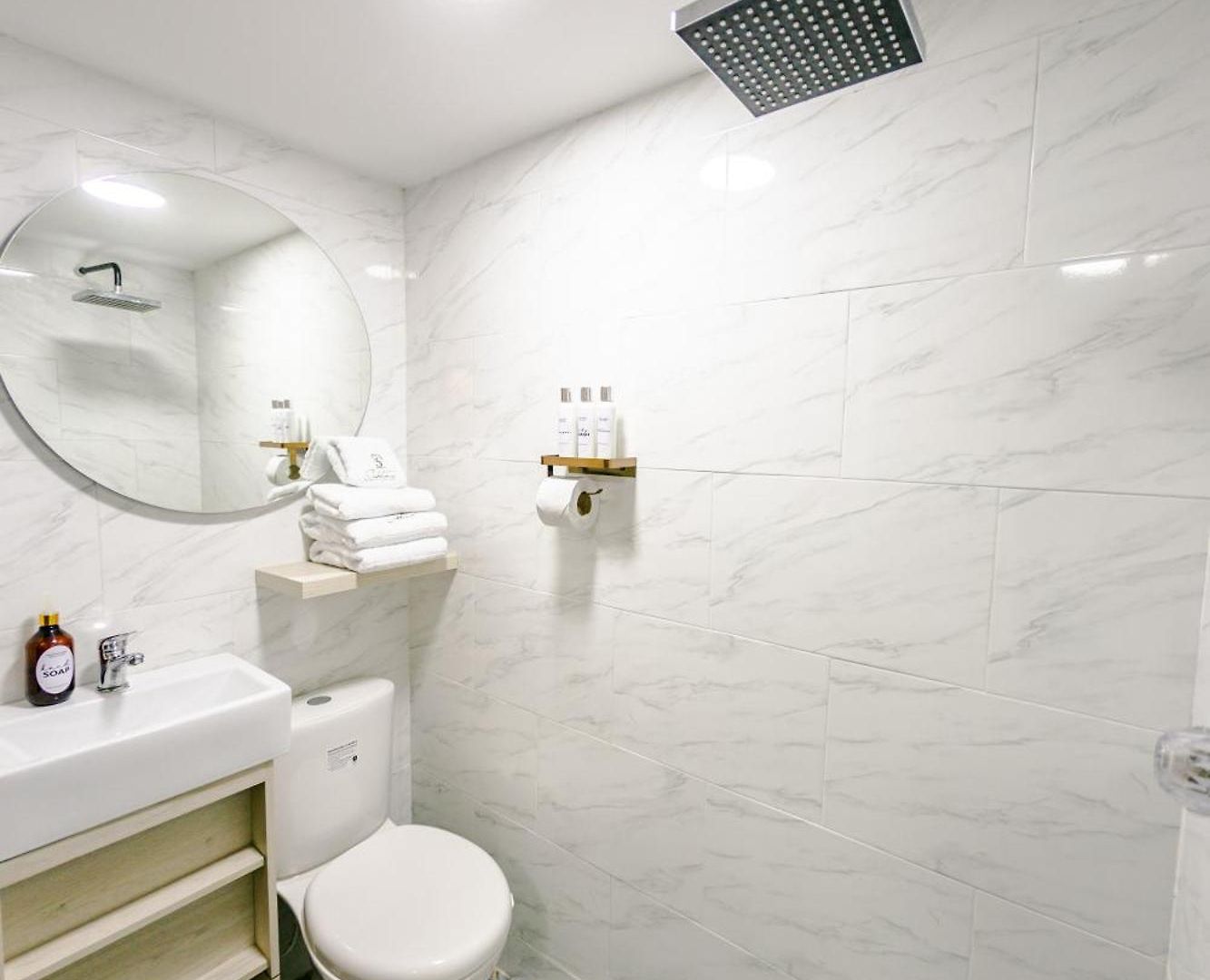 Sublime Hotel *