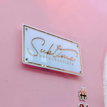 Sublime Hotel *
