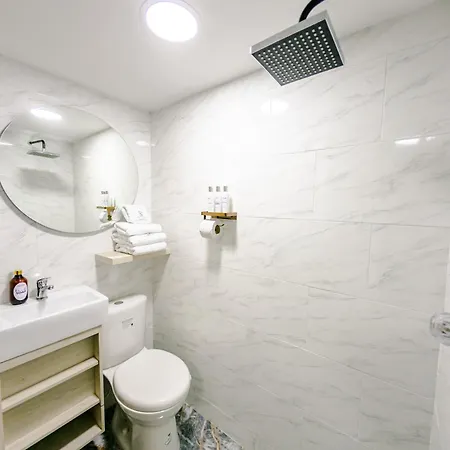 Sublime Hotel *