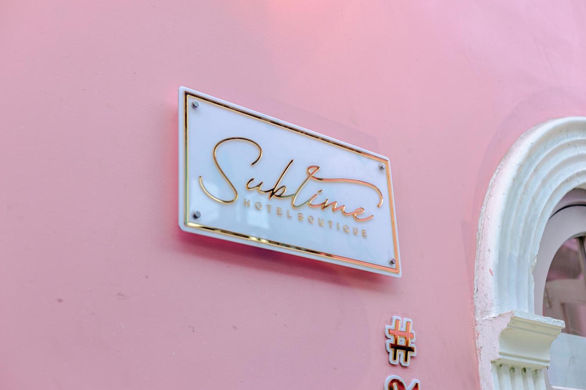 Sublime Hotel *