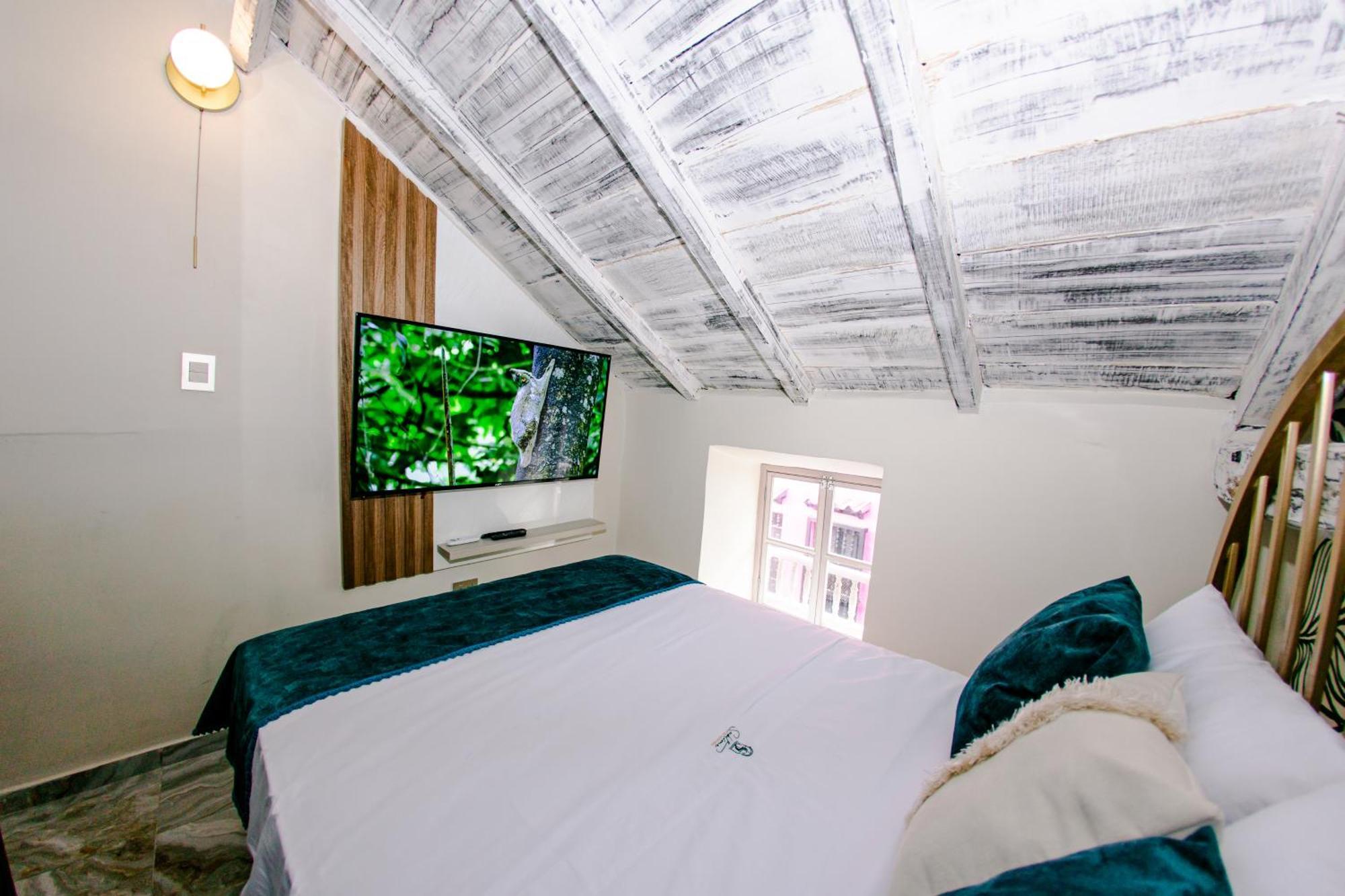 Sublime Hotel *